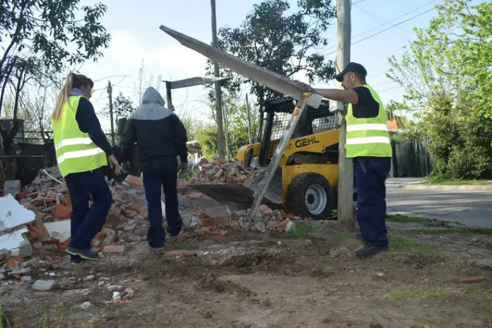 ¿Necesitás limpiar un terreno? Limpieza con maquinaria y retiro de escombros - imagen 3