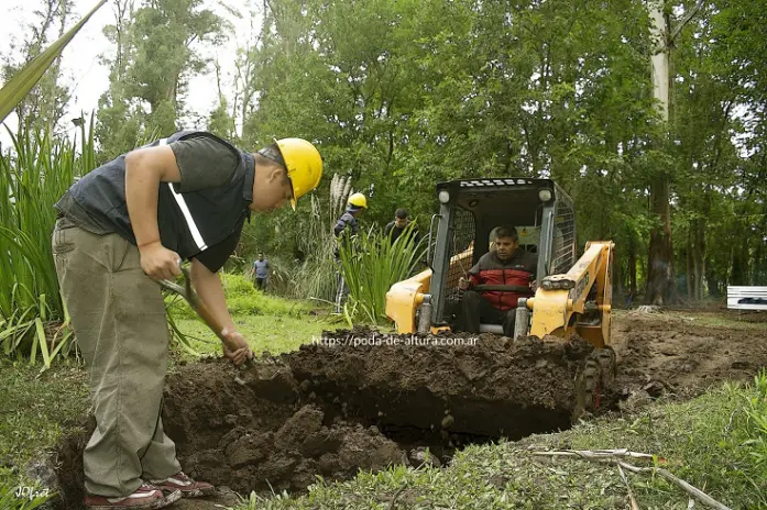 Necesito hacer una excavación: zanjas y pozos con maquinaria - imagen 1